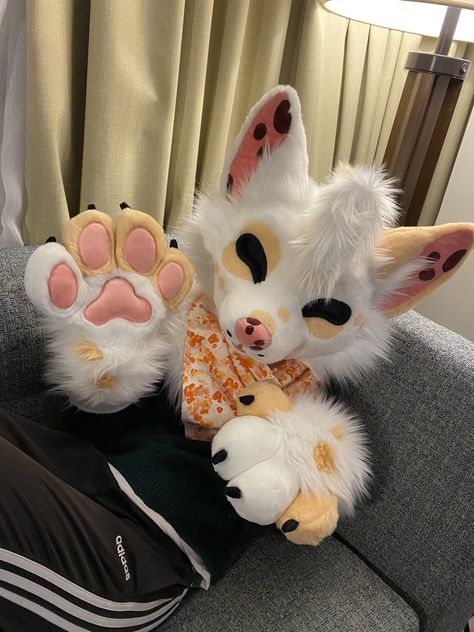 Fur Suits Cute, Fursuit Design Ideas, Gecko Fursuit, African Wild Dog Fursuit, Fursuit Ideas Drawing, Cottagecore Fursuit, Fursuits Cute, Fluffy Dragon Fursona, Duck Fursona