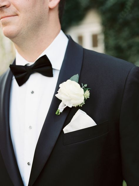 White ranunculus boutonniere, classic groom boutonniere, black bowtie groom, inn at barley sheaf farm, inn at barley sheaf wedding Guys Boutonniere Wedding, Boutinere Ideas Groomsmen White, Classic White Boutonniere, Classic Boutonniere Wedding, Groomsman Boutonniere White, Mens White Boutineers, Black Tie Boutonniere, Wedding Groomsmen Boutonnieres, Boutineer Ideas Wedding Simple