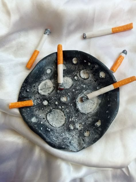 Ashtray Clay, Ceramic Cafe, Air Clay, Clay Moulding, Sculpture Art Clay, Air Dry Clay Projects, Keramik Design, Ash Tray, Pottery Crafts