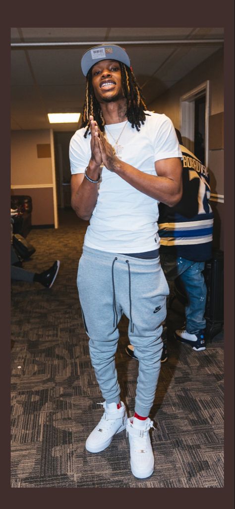 King Von Full Body Pics, Kingvonfrmdao Wallpaper, King Von Drip, King Von Fits, Polo G Outfit, King Von Edits, King Von Outfits, Drip Outfits Boys, Kingvon Wallpaper