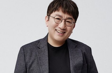 BTS producer Bang Si Hyuk joins upcoming Mnet reality show 'I-Land' | allkpop Big Hit Entertainment, A Black, Wattpad, Entertainment, White, Black