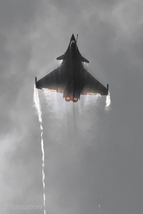 Archillect on Twitter: "… " Photo Avion, Dassault Rafale, Hellenic Air Force, Jet Fighter Pilot, Dassault Aviation, Air Machine, Delta Wing, Flying Drones, Air Fighter