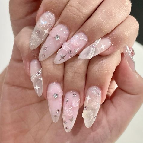 Nails Cute Pink, Fairycore Nails, Douyin Nails, Belle Nails, Nails Cute, Gel Nails Diy, Pink Aura, Classy Acrylic Nails, Pretty Gel Nails