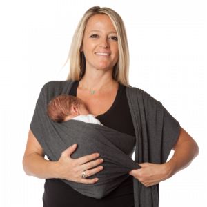 how-to-tie-moby-wrap Moby Wrap Holds, Moby Wrap Newborn, Baby Wrap Tutorial, Baby Carrier Costume, Baby Sling Wrap, Baby Wrap Newborn, Baby Wearing Wrap, Moby Wrap, Gucci Baby