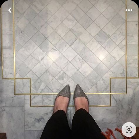 Floor Inlay Design Patterns, Marble Inlay Floor, Floor Pattern Design, Marble Floor Pattern, Marble Bathroom Designs, Inlay Flooring, Beautiful Tile Floor, Marble Bathroom Floor, Marble Flooring Design