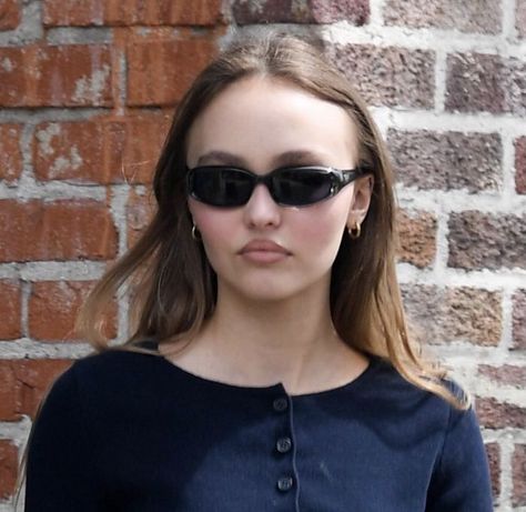 Lily Rose Depp, Lily Rose, A Woman, Lily, Gucci, Sunglasses, Wall