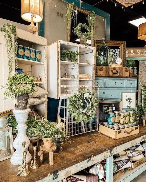 11 Retail Display Ideas For Spring - Transform Your Store! - Abound Blog Retail Display Ideas, Vintage Market Booth, Antique Store Displays, The Found Cottage, Vintage Shop Display, Gift Shop Displays, Vintage Booth Display, Flea Market Booth, Vintage Store Displays