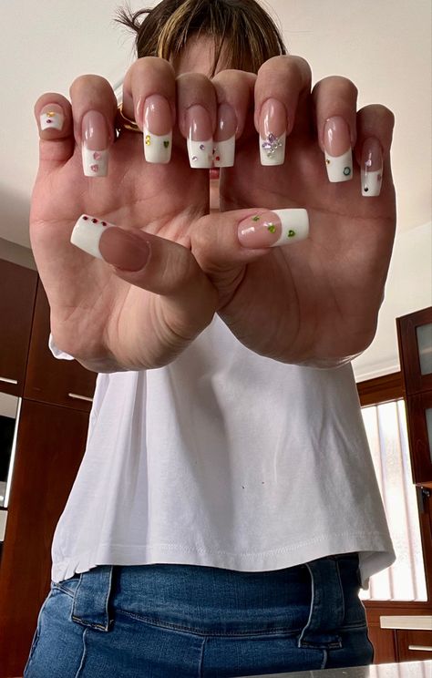 Unique Natural Nails, 90s Nails French Tips, Coordinating Nails For Friends, 90s Inspired Nail Designs, Dramatic French Tip Nails, 2000s Nails Short, Gel X Designs, Nail Ideas Basic, Simple Y2k Nails