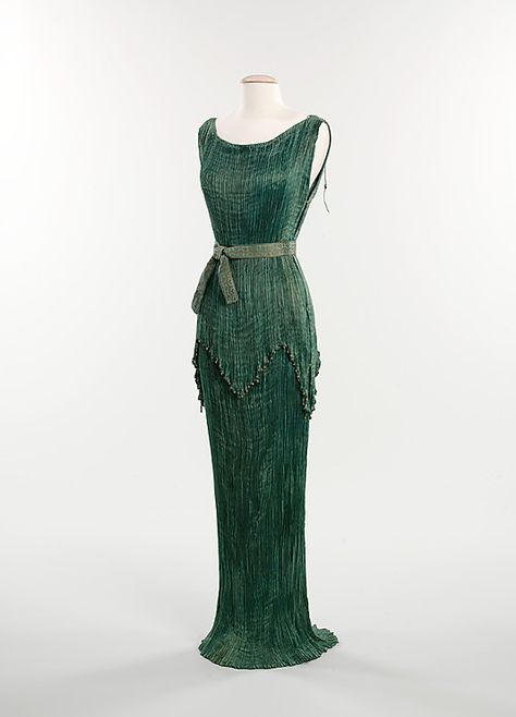 #"Peplos"  Mariano #Fortuny  ca. #1930 Mariano Fortuny, 1930 Fashion, 30s Fashion, Vintage Gowns, 1930s Fashion, Antique Clothing, Vintage Couture, Moda Vintage, Gorgeous Gowns