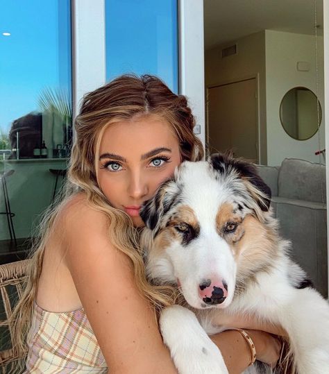 Lexi on Instagram: “I love you more than I love nacho fries. That’s a lot” Lexi Hensler, Nacho Fries, Rebecca Zamolo, Myrtle Beach Hotels, Famous Youtubers, Charli Damelio Photos, Super Cute Puppies, Baby Animals Pictures, Famous Girls