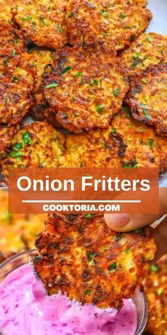 Onion Fritters - A simple recipe with a tasty crunch that is loaded with fun flavors and an amazing taste. FOLLOW Cooktoria for more deliciousness! If you try my recipes - share photos with me, I ALWAYS check! French Fried Onion Recipes, Apple Fritter Recipe, Fried Onions Recipe, Onion Fritters, Veggie Fritters, Potato Fritters, Fried Foods, Patties Recipe, Diy Pantry