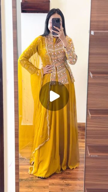 126K likes, 3,966 comments - rdscouture on November 28, 2023: "Exclusive indo western collection. For booking WhatsApp 8016120413. Price is 12400/-". Trendy Indian Outfits, Western Girl Outfits, Indo Western Outfits, Indo Western Dress, Western Dress, Gowns For Girls, Indian Fashion Dresses, Indo Western, Western Dresses