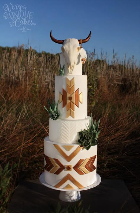 Southwestern Bohemian Chic - Cake by Very Unique Cakes by Veronique Wild West Wedding, Western Wedding Cakes, Country Wedding Pictures, Country Western Wedding, Western Themed Wedding, Country Wedding Cakes, Western Birthday, Cowboy Wedding, Country Theme Wedding