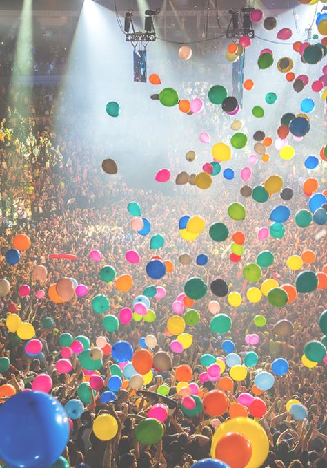 fun. Bubble Balloons, Foto Art, Joy And Happiness, Tgif, Party Time, Music Festival, Picture Perfect, Color Me, Sake