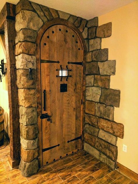 Building With Wood, Dnd Room, Medieval Door, Medieval Decor, Woodworking Projects For Beginners, Cool Doors, Hobbit House, Rustic Doors, Beginner Woodworking Projects