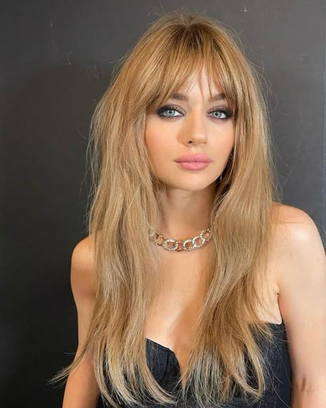 Autumn Haircuts, Hair Fall 2023, Fall 2023 Hair, New Blonde Hair, Cute Hairstyles Ideas, New Trendy Hairstyles, Pear Shaped Face, 2023 Hair Color, Short Messy Haircuts