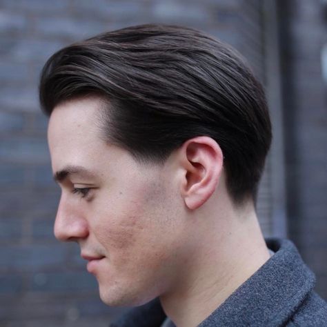 Vintage Taper Haircut- misstic-automatic-hair-curler-2-in-1. It's like becoming a professional stylist overnight. Taper Haircut, Slick Back Haircut, Back Hairstyle, Trendy Mens Hairstyles, Automatic Hair Curler, Mens Hairstyles Medium, Tapered Haircut, Mens Haircuts, Cool Hairstyles For Men