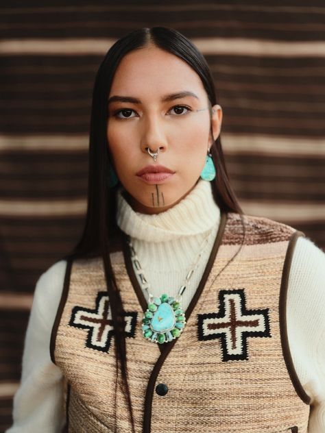 Navajo Weaver, Artist In Residence, Native American Artwork, Navajo Style, Polo Women, Ralph Lauren Style, Native Style, Native American Fashion, Ralph Lauren Collection