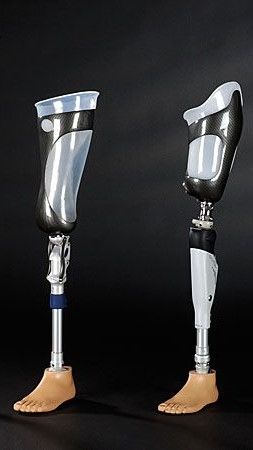 Prothestic Leg Design, How To Draw Prosthetic Leg, Dnd Prosthetic Leg, Prothstetics Leg, Prostethics Leg, Leg Prosthesis, Amputee Model, Prosthetic Limbs, Leg Reference