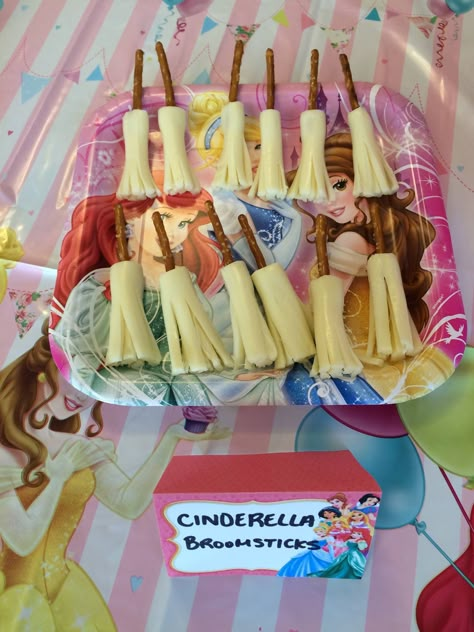 Cinderella broomsticks- Disney princess party food Easy Princess Party Food, Cinderella Birthday Party Snacks, Disney Princess Party Ideas Food, Birthday Party Disney Princess, Princess Tea Party Food Ideas, Disney Party Snacks Food Ideas, Disney Princess Birthday Party Snacks, Cinderella Snack Ideas, Princess Snack Ideas