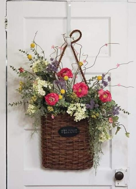 Basket Front Door Wreath, Front Door Floral Basket, Hanging Door Basket With Flowers, Christmas Front Door Basket, Basket Door Decoration, Basket Wreaths For Front Door Diy, Front Door Wreaths Spring, Spring Basket Wreaths For Front Door, Basket Door Wreath