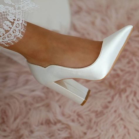 Lace Wedding Dress Shoe Ideas, Lace And Favour Shoes, Wedding Shoes Bride Ivory, Block Bridal Shoes, Wedding Shoes With Lace Dress, Civil Wedding Shoes Heels, Wedding Shoes Satin, Bride Block Heels, Wedding Shoes Bride Block Heel