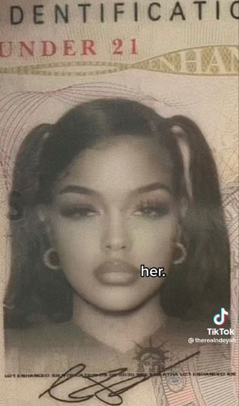 License Photo Black Woman, School Id Photo Aesthetic, Cute Driver License Pictures, Cute License Pictures, Drivers Licence Aesthetic Photo, License Id Picture, Drivers Lisence Photos Makeup, License Photo Makeup, Drivers Licence Photo