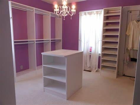 Ideas For Turning A Bedroom Into A Closet Room Into Walk In Closet, In Closet Office, Walk In Closet Office, Bedroom Into Closet, Bedroom Turned Closet, Spare Room Closet, Spare Bedroom Closets, Closet Conversion, Apartment Closet Organization