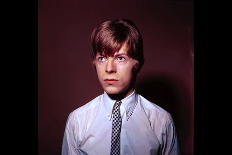 David Bowie, born David Robert Jones on January 8, 1947 in London, England, rose to superstardom in a career that has spanned more than four decades. Known for his eccentric style and unique voice, he has recorded scores of chart-topping singles. Here, he is pictured in a studio portrait in 1970. Happy Birthday David, David Bowie Ziggy Stardust, David Bowie Ziggy, Eccentric Style, Studio Portrait, Ziggy Stardust, A Force, Music Film, Studio Portraits