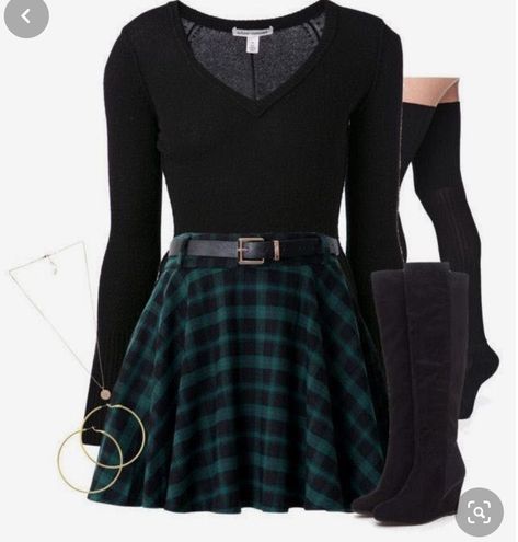 You are a young girl very popular with very dark secrets, but what ha… #fanfiction #Fanfiction #amreading #books #wattpad Stil Rock, Slytherin Clothes, Slytherin Outfit, Slytherin Fashion, Stile Harry Potter, Hogwarts Outfits, Teenage Outfits, Really Cute Outfits, Girls Fashion Clothes