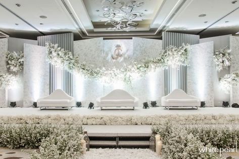 Indoor Wedding Decorations, Nikah Decor, Reception Stage Decor, Wedding Setup, Wedding Stage Backdrop, Wedding Stage Decor, Indoor Wedding Receptions, Wedding Background Decoration, Minimalist Wedding Decor