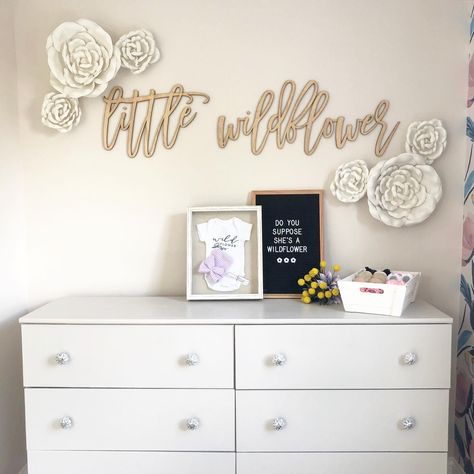 Girl Nursery Wildflower Theme, Flower Garden Nursery Theme, Girl Nursery Themes Flower, Wildflower Theme Nursery, Wildflower Nursery Ideas, Baby In Bloom Nursery, Wild Flower Baby Nursery, Wildflower Room Decor, Wildflower Girls Room