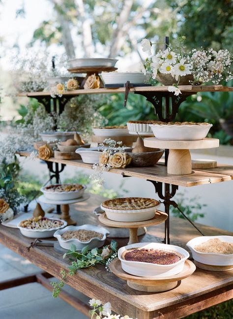 Best Buffet Wedding Food Ideas Wedding Menu Food, Pie Dessert Table, Wedding Buffet Table, Wedding Buffet Food, Buffet Dessert, Wedding Pie, Best Buffet, Wedding Cake Alternatives, Menu Food