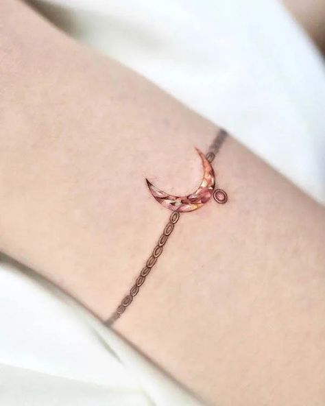 Jewelry Tattoos For Women, Bangle Tattoo, Friendship Bracelet Tattoo, Braclet Tattoo, Straight Line Tattoo, Charm Bracelet Tattoo, Wrap Around Wrist Tattoos, Bracelet Tattoos, Wrist Bracelet Tattoo