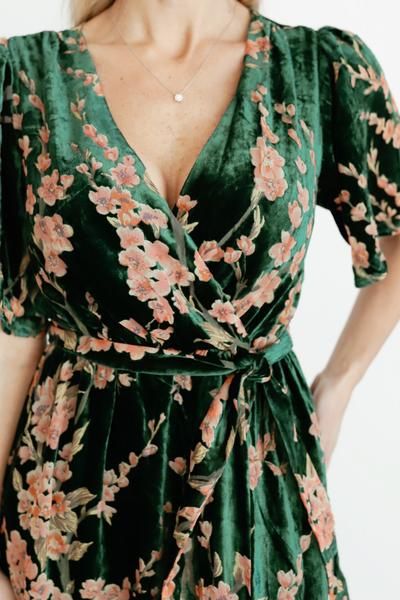 Uma Green Floral Velvet Maxi Dress Small | Baltic Born Velvet Floral Dress, Emerald Bridesmaids, Sparkle Gown, Floral Velvet Dress, Kimono Maxi Dress, Dresses Holiday, Flower Moon, Velvet Wrap Dress, Apple Shape