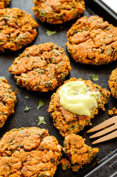 Sweet Potato and Lentil Cakes with Lemony Avocado Sauce Easy Lentil Recipes, Lentil Cakes, Lentil Cake, Cooking Red Lentils, Sweet Potato Patties, Shelled Pumpkin Seeds, Steamed Sweet Potato, Gluten Free Sweet Potato, Cubed Sweet Potatoes