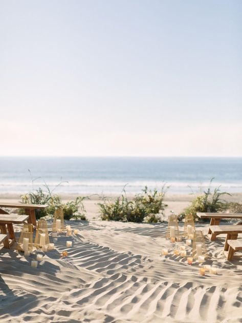 Oregon Beach Wedding, Wedding Pictures Beach, Beach Wedding Pics, Small Beach Weddings, California Beach Wedding, Sunset Beach Weddings, Romantic Beach Wedding, Wedding Alters, Dream Beach Wedding