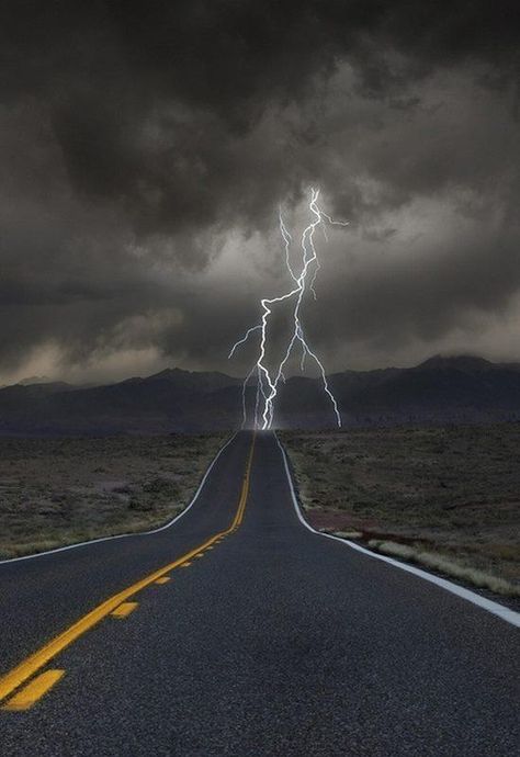 Awesome! Electrical Storm on the road pic.twitter.com/dk0hMM6qDi Lightning In The Sky, Lightning Photography, Wild Weather, Kuantan, Thunder And Lightning, Lightning Storm, Lightning Strikes, Natural Phenomena, Lightning Bolt