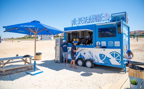 Beach Food Truck Ideas, Seafood Truck Design, Seafood Food Truck, Beach Food Truck, Beach Theme Food, Nautical Food, Beach Truck, Beach Trailer, Catering Van