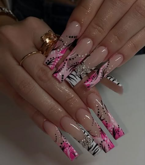 Y2k Simple Nails, Long Acrylic Nails Summer, Nails Hair Hips Heels, Acrylic Nail Designs Coffin, Long Acrylic Nail, Nails Y2k, Long Acrylic Nail Designs, Pink Ombre Nails, Punk Nails