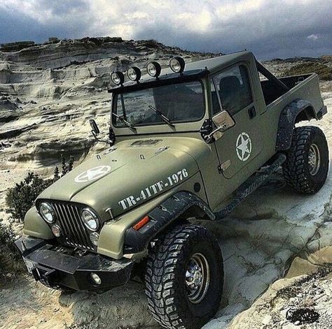 Jeep Ika, Cj Jeep, Jeep Scrambler, Green Jeep, Badass Jeep, Jeep Camping, Classic Jeeps, Jeep Yj, Armored Truck