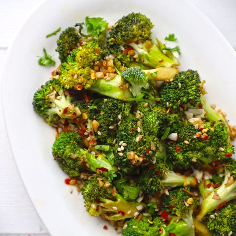 Garlicky Stir Fried Broccoli Recipe Stir Fried Broccoli, Candida Cleanse Recipes, Veg Salad Recipes, Indian Diet Recipes, Easy To Cook Recipes, Fried Broccoli, Salad Recipes Healthy Easy, Candida Cleanse, Healthy Vegetable Recipes