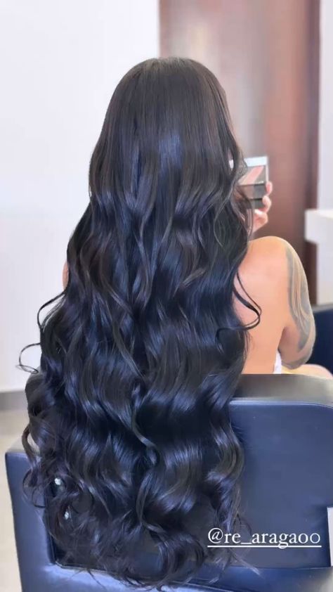 Black Hair Aesthetic, Long Shiny Hair, Long Silky Hair, Brunette Hair With Highlights, Mega Hair, Long Dark Hair, Long Black Hair, Sleek Hairstyles, Long Wavy Hair