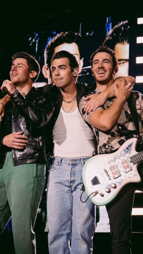 Jonas Brothers Wallpaper, Brothers Wallpaper, Jonas Brother, Divorced Parents, Concert Aesthetic, Joe Jonas, Nick Jonas, Jonas Brothers, Concert Posters