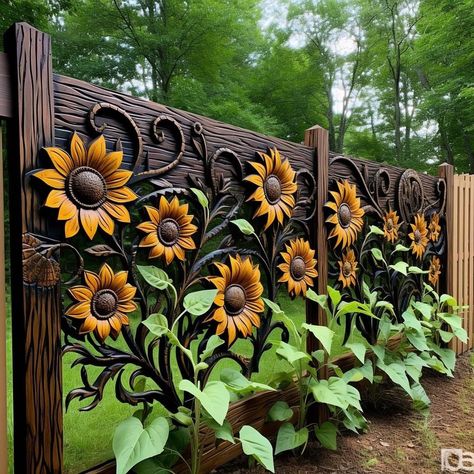 Living Wall Outdoor, Sunflower Fence, Yellow Kitchen Cabinets, Sunflower Home Decor, Garden Fence Art, Backyard Hammock, Wall Outdoor, Fence Art, Pond Design