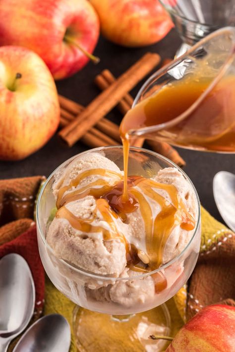 Apple Cider Ice Cream, Cider Ice Cream, Thanksgiving Ice Cream, Apple Cider Uses, Homemade Apple Juice, Apple Pie Ice Cream, Orange Ice Cream, Freezing Apples, Caramel Drizzle