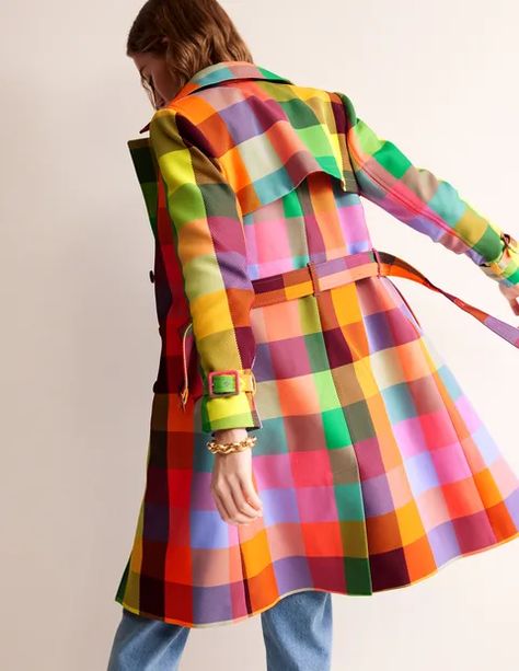 The Boden rainbow checked raincoat EVERYONE is talking about!! - Buzz This Viral Atlantic Pacific Blair Eadie, Plaid Trench Coat, Colourful Clothes, Tartan Fashion, Plain Outfits, Belted Trench Coat, Color My World, Maximalism, British Fashion