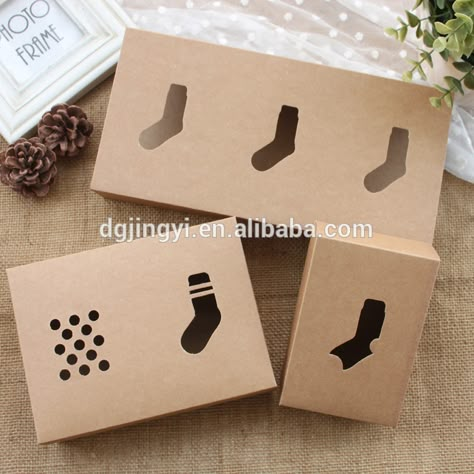 Plastic Packaging Design, Sock Packaging, Sock Display, Make Box, Packaging Storage, Sock Storage, Socks Packaging, Socks Design, Clothing Packaging