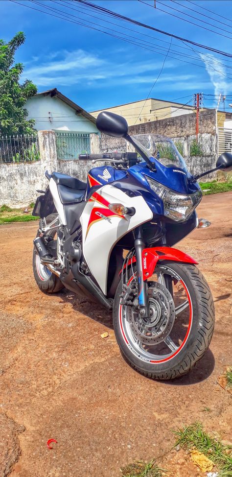 #Cbr250 #ScProject #Motorcycle #Superbike #Love #Speed Honda Cbr 250r, Cbr 500r, Cbr 250r, Honda Cbr250r, Honda Cbr, Super Bikes, Volvo, Bike, Tumblr