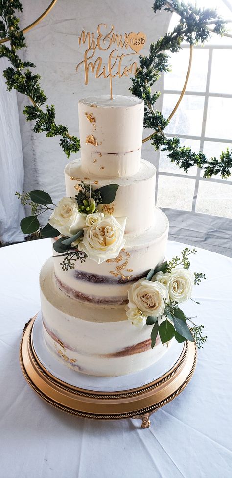 Nude Cake Mariage, Naked Cake Wedding Rustic, Semi Naked Wedding Cake With Flowers, 4 Tier Wedding Cake Elegant, Wedding Cakes Big, Naked Wedding Cake With Flowers, Wedding Cakes Creative, Wedding Cake Eucalyptus, Rustic Naked Wedding Cake